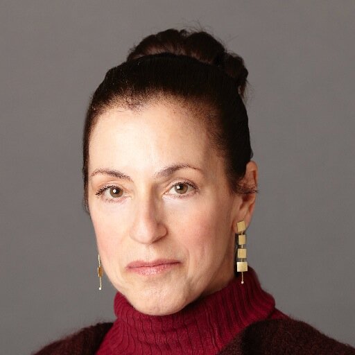 Fine Arts Consultant, Wife, Mother of two wonderful daughters, passionate lover of life