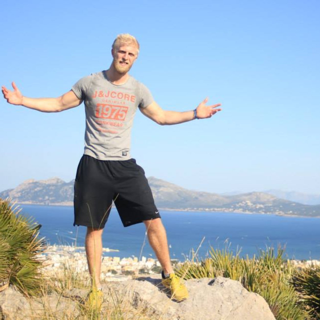 9Ben10's profile picture. Ignore the noise.