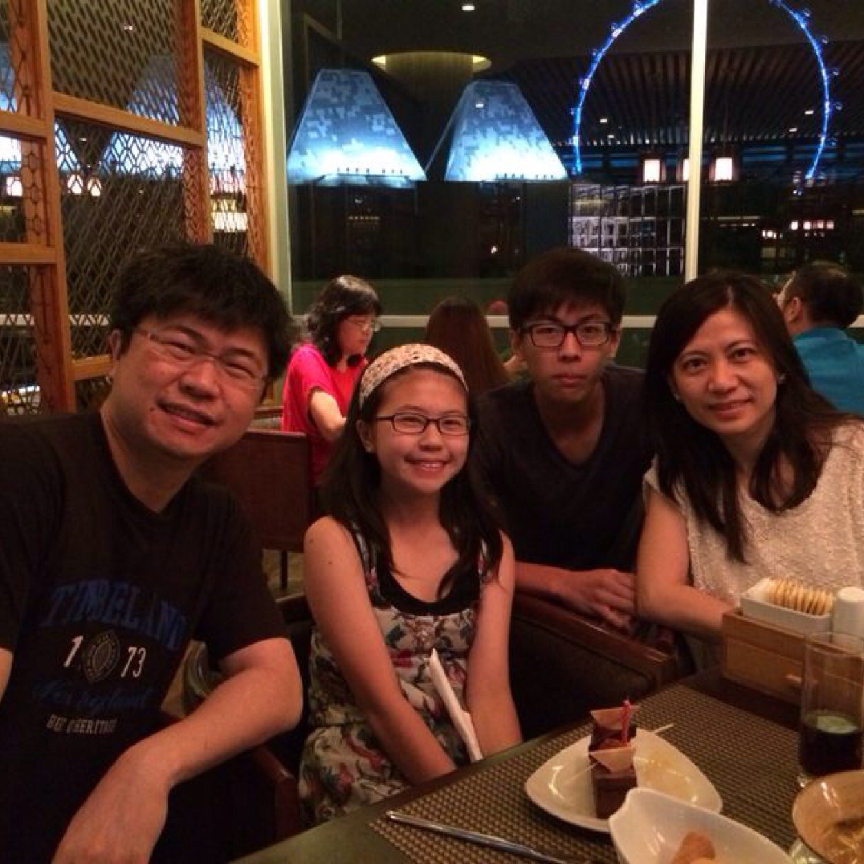 llamallolz's profile picture. midnight blue