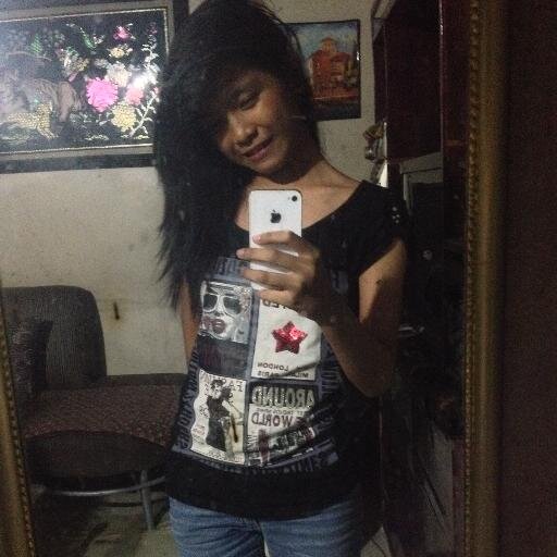 IdolizedTrixia's profile picture. Born to be true , Not to be perfect ♥