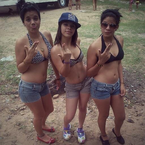 Holaaaaaaaaaaa! Paso por aqui Para Recordarte lo mucho Que te Amo*o* Mujer de mi vida*o* Aca. Morac♥