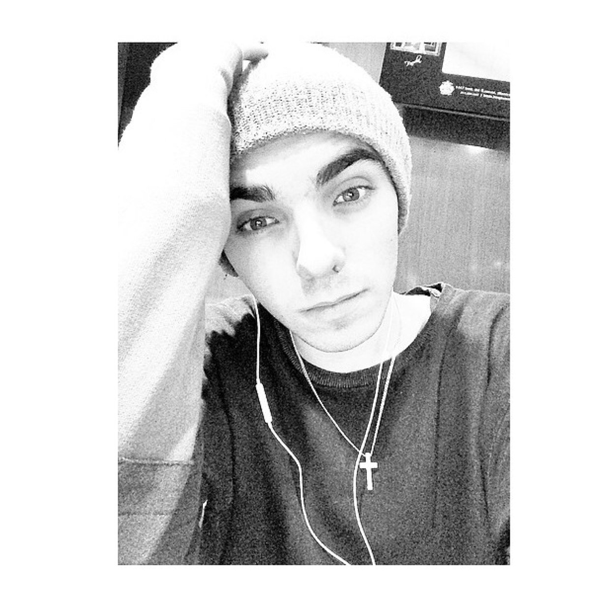 Hiii FREE FOLLOW FROM @Bellasykes_tw FOLLOW @Bellasykes_tw or theirs a chance youll be unfollowed.❤️
