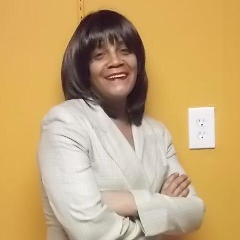 I am a native new yorker, and love helping people by giving them  free recruting information that will take them to the next level in their business