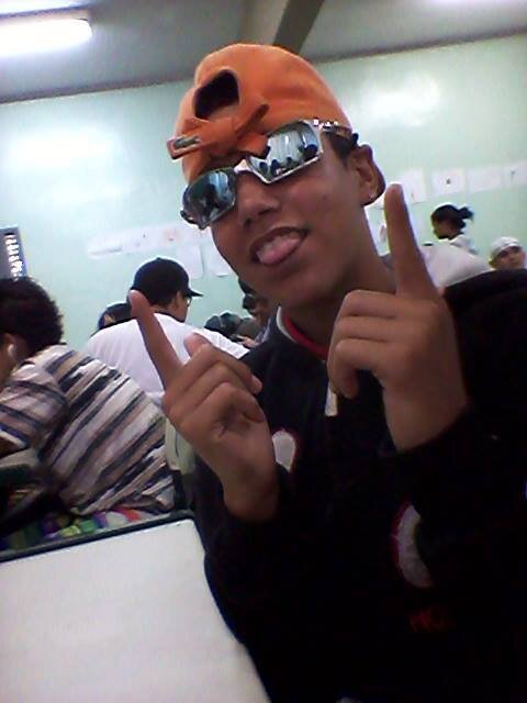 Soo Um Polcoo Atentadoo :v ;)