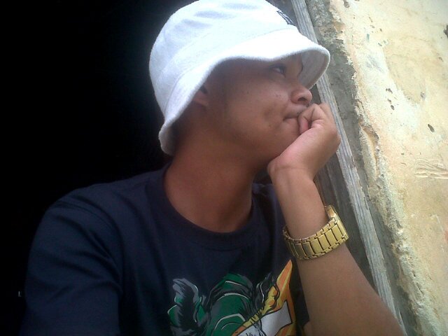 Wana know about mee?? Fine I'll b brief abwt it!! EveN in your wildest imagenation you cldnt picture someone like me.