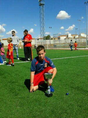 DaniMorales_8's profile picture. jugador del cedillo de alevines ;)