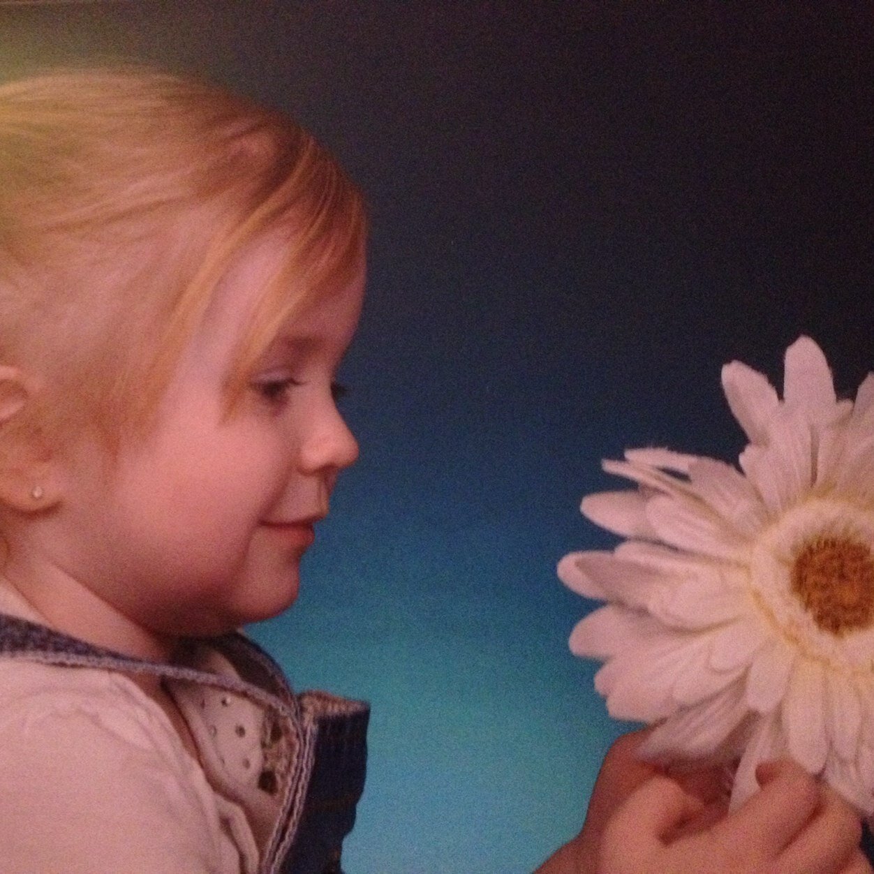 TashaLou18's profile picture. 