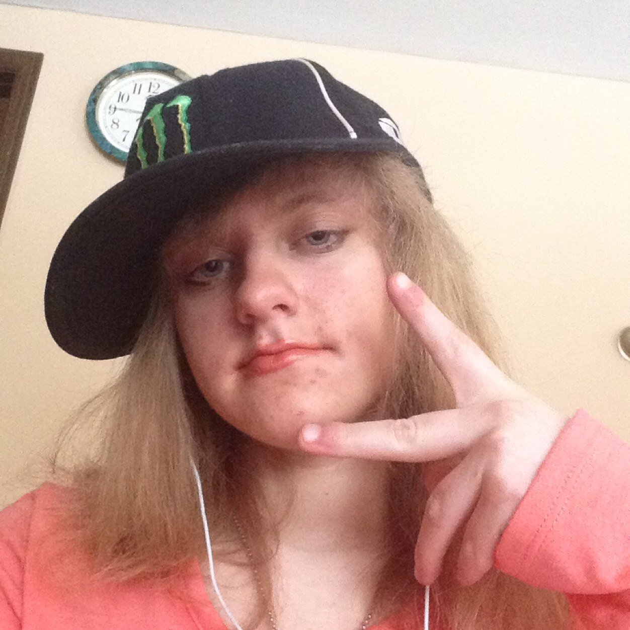 lisazim97492046's profile picture. Eminem is my idol i love skateboarding i love my best friend. And i love gangster music