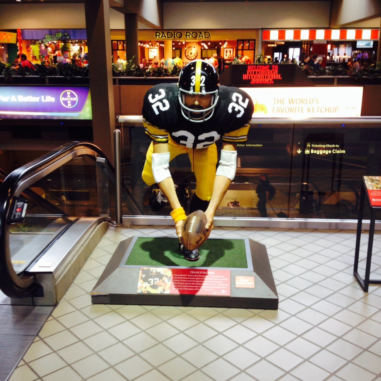 drewandtom's profile picture. 