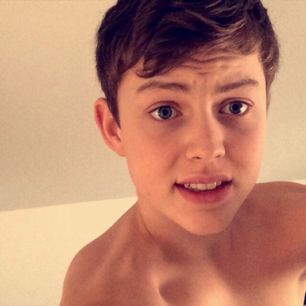 Add my snapchat |  Alexnez.dk 
Instagram | 1Alexnez
Go for it