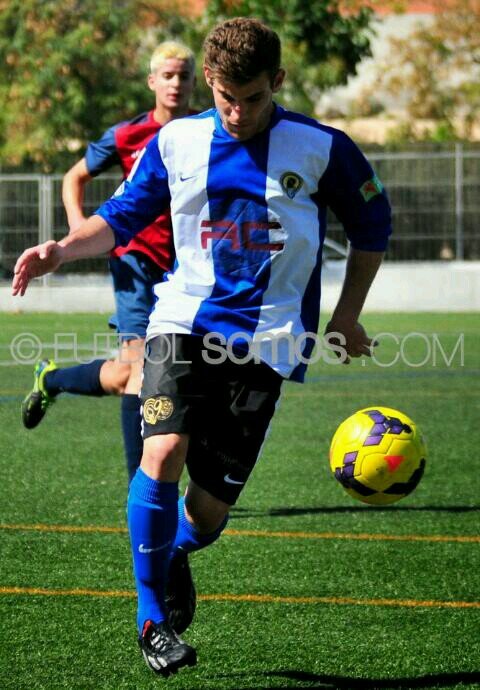 2º Bachiller. Jugador del Hércules C.F.                       San miguel de salinas.                                             #21