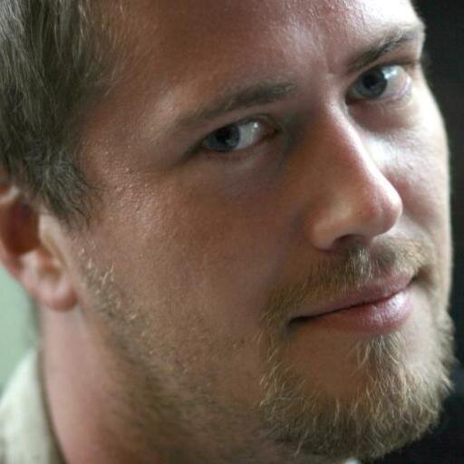 Ex-blogger, far, web-nørd, SF-lokalformand og #dkpol-aficionado