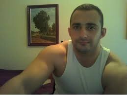 mederoscris25's profile picture. 