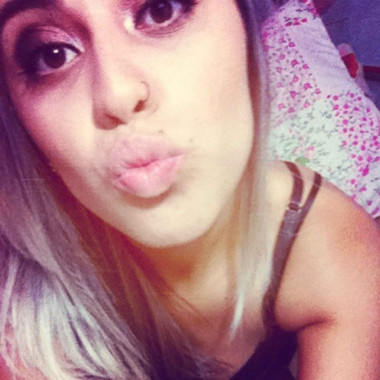 Não sei se estou perto ou longe demais, se peguei o rumo certo ou errado. Sei apenas que sigo em frente, vivendo dias iguais de forma diferente.