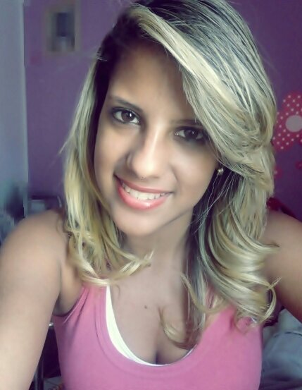 Oiee,  my name is Juliana.  Boom neem seei o que fallar sobre miim   rs'.  Soou uma meniina muiito Legal   *--*