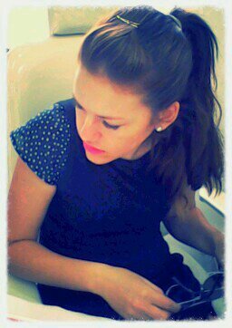 Paraguaya!! y me dicen sil...olimpista! madurar es de frutas yo soy un bombom!!!;)...