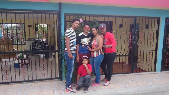 Cabezeo el rap, bailo salsa y tiro pal de pasos a la bachata ☺