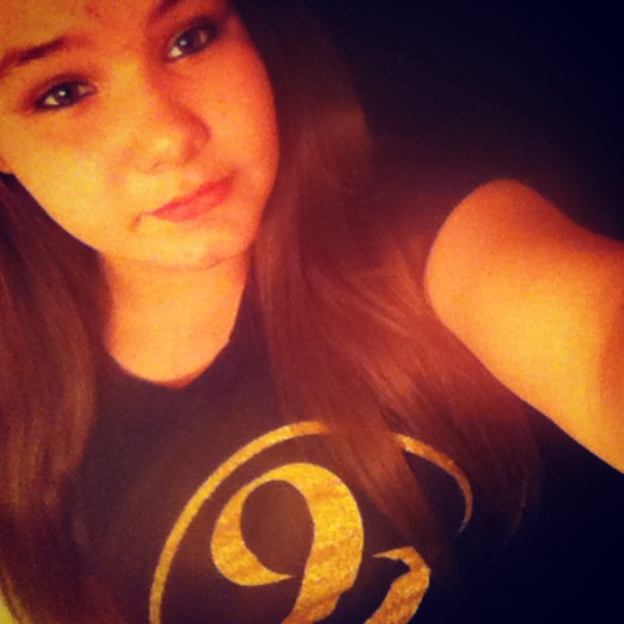 Heyy im lily, you should like go follow me on instagram its @xo_good__vibes_xo... follow me if you love Matthew espinosa & carter reynolds