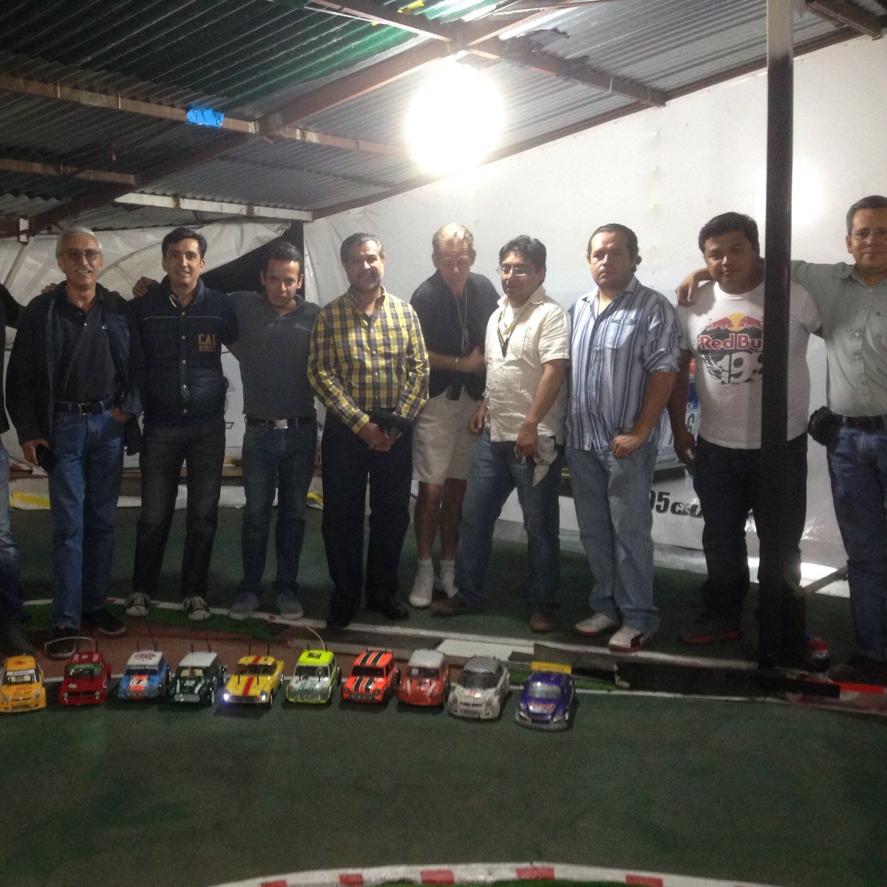 Carreras de radio control coopers un sabado si y uno no 9:00 am a 1:00 pm Confirma al 24740195
