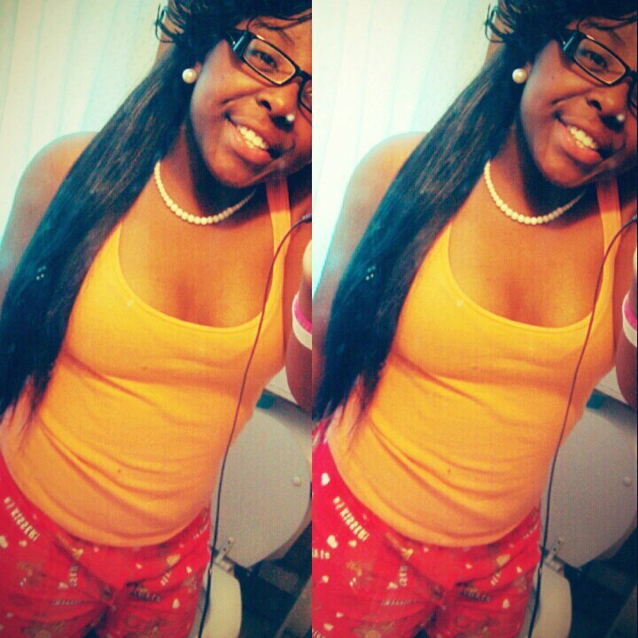 16. freshman Segittarius | est December 4th| LOUD| music| Country Girl| hood| don't ask won't tell..now yu seee me follow mee