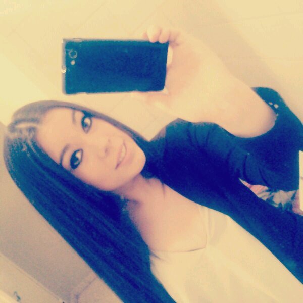 19+1. Calla bocas con la sonrisa de la tuya :D. Oficialmente técnico en farmacia. CARPE DIEM;)