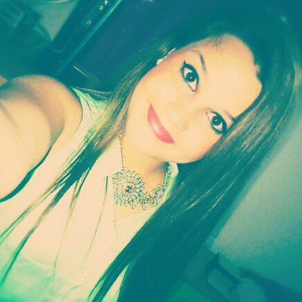 Celosa, orgullosa, indecisa, cariñosa. Vivo bailando. Simplemente soy real, nunca te des por vencido!!