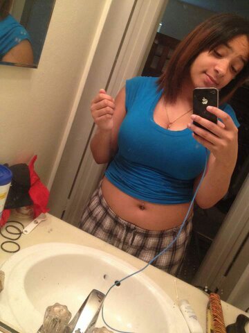 Follow My Bestfriend @xPrincessCakes
#TeamFollowMe , && ilL Follow Back .