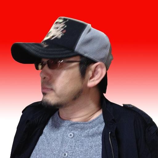 アラフィフ真っ只中オヤジ。嫁ひとり+子ふたり＋金魚１匹、安倍晋三首相のお膝元で居住。現在絶賛老化中。左肩痛い・左膝痛い、で、コンドロイチンの導入を検討中。
動物占い（古いか）では羊、だけど団体行動は相当不得手。
大好物はそば・ウドン。あ、日本酒も。好きな映画は「シェーン」「アラビアのロレンス」