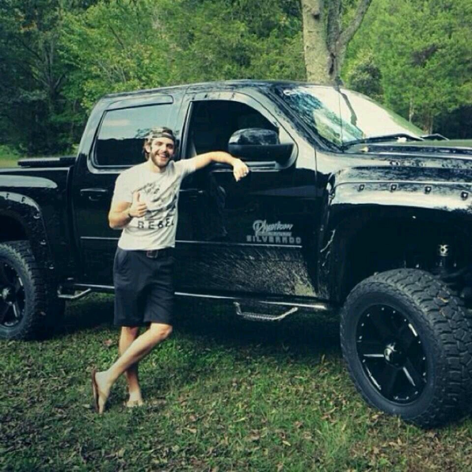 HerSoulChad's profile picture. I left a few years ago and now im back to make it up to @HiddenKarolyne and melissa i love them both dearly. Married on 9-20-13