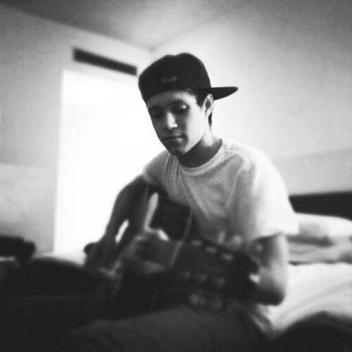 following as many pple niall follows :)