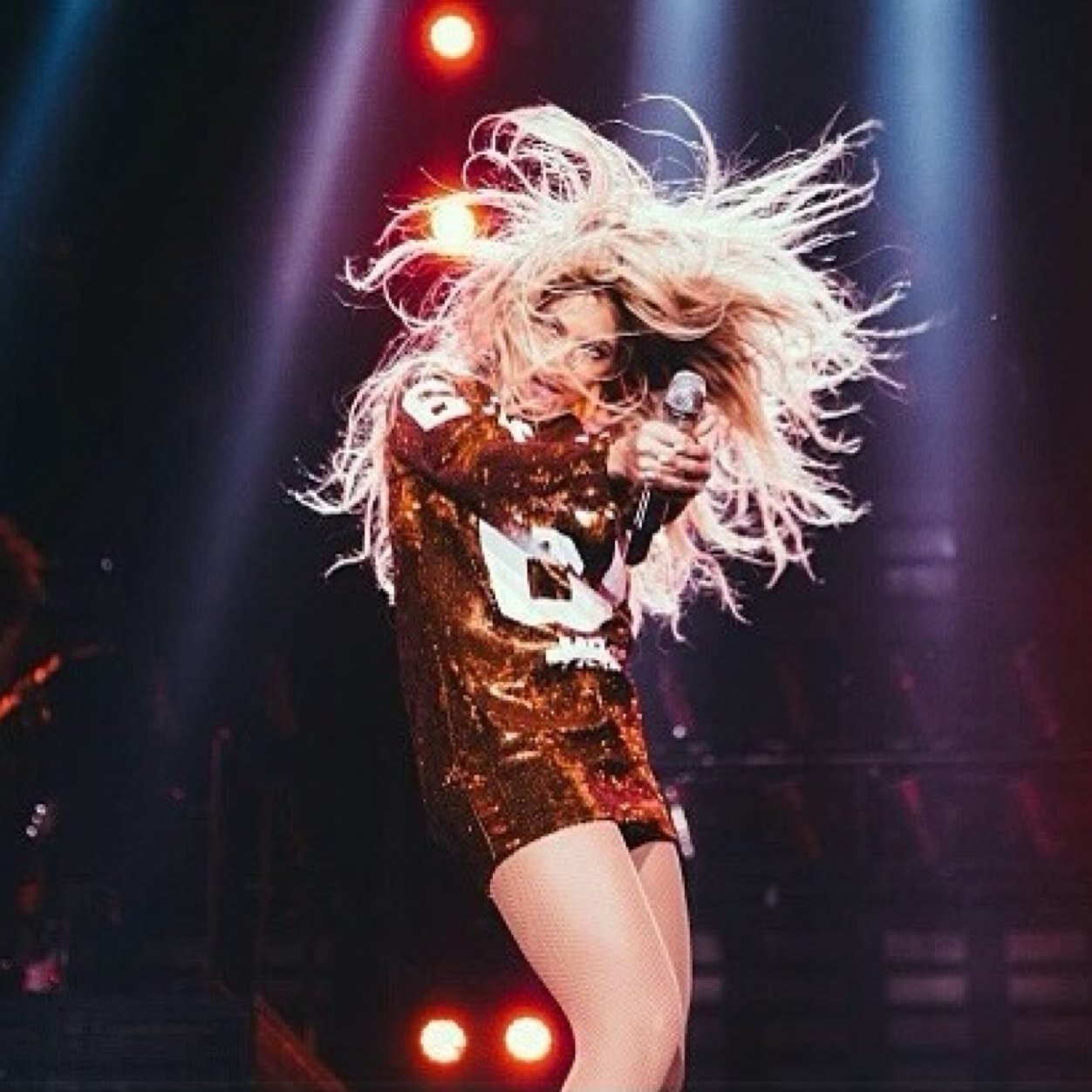 _spetember_10's profile picture. Im crazy as f*** im obsessed with beyonce and one direction @beyonce @onedirection,AND WE DANCED ALL NIGHT TO THE BEST SONG EVER, THIS MY SHITBOW DOWN BITCHES