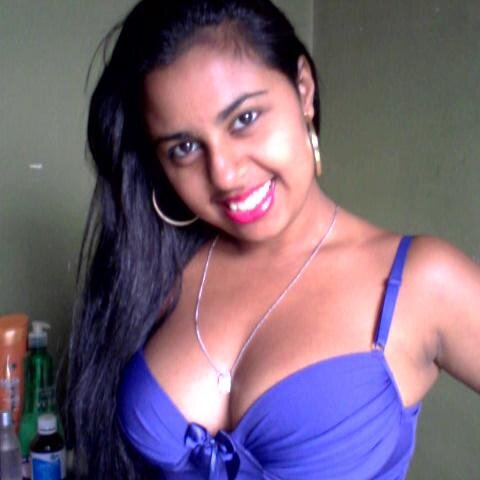 instagram= @izaamf