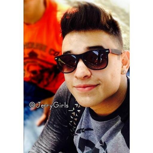 Cuenta dedicada ah Jerry❤#JerryGirlsForever»Mi felicidad consta de un príncipe de 17 años GERARDO HUMBERTO HERNANDEZ MORENO«.Mi principe no te ve,El te escanea♡
