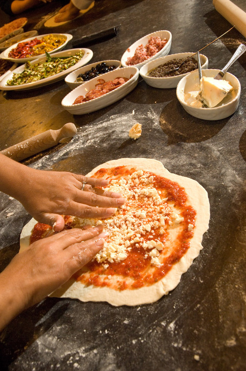 Cooking vacations in Tuscany. Have fun cooking and stay in the luxurious villas, Bellorcia, Casa Ombuto and Torre del Tartufo. +3905751460010