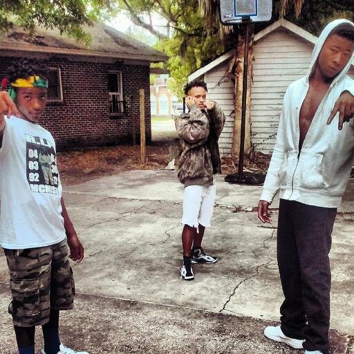 PaperChasing ..#FreeRod..Get On Or Be A Dummy In Follow A Nigga..RIP McnishDante&Quan..#GODFIRST #MONEYMOTIVATED