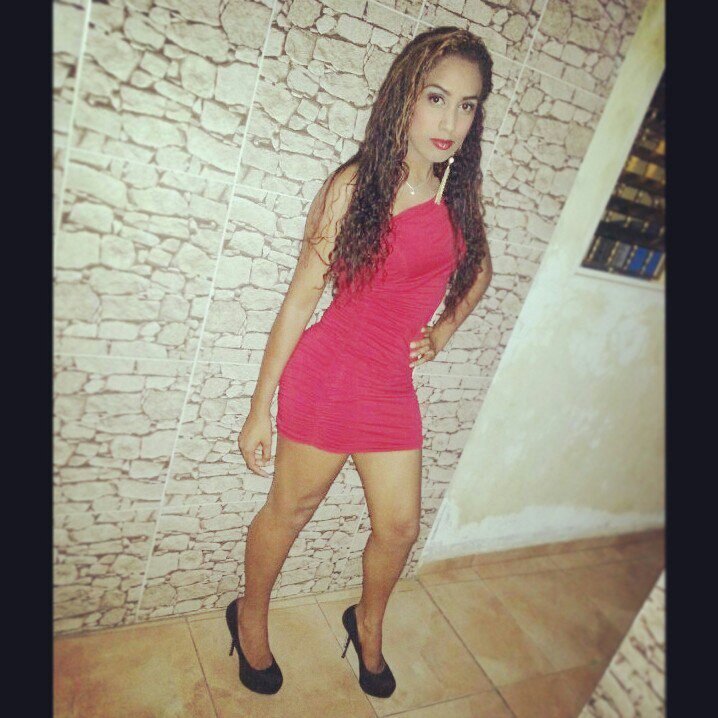 NOMBRE : Massiel APODO ; #Ricitas ,#Greñua ,#Pajonuaa SuperAmistosa Conquien Selo Merese :$ #TeamFollowBack ;)  #God Is Mi Life :) And I Beliebe   ..