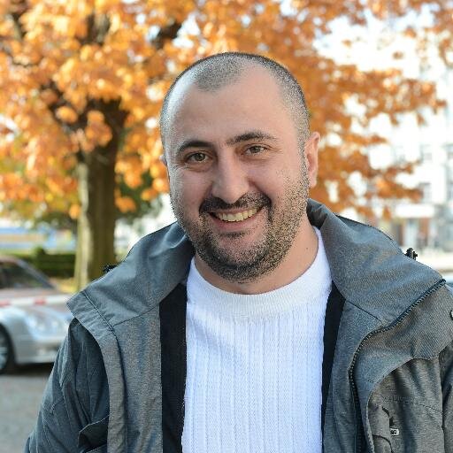 Профессиональная психологическая работа - консультации, психотерапия, групповые занятия.