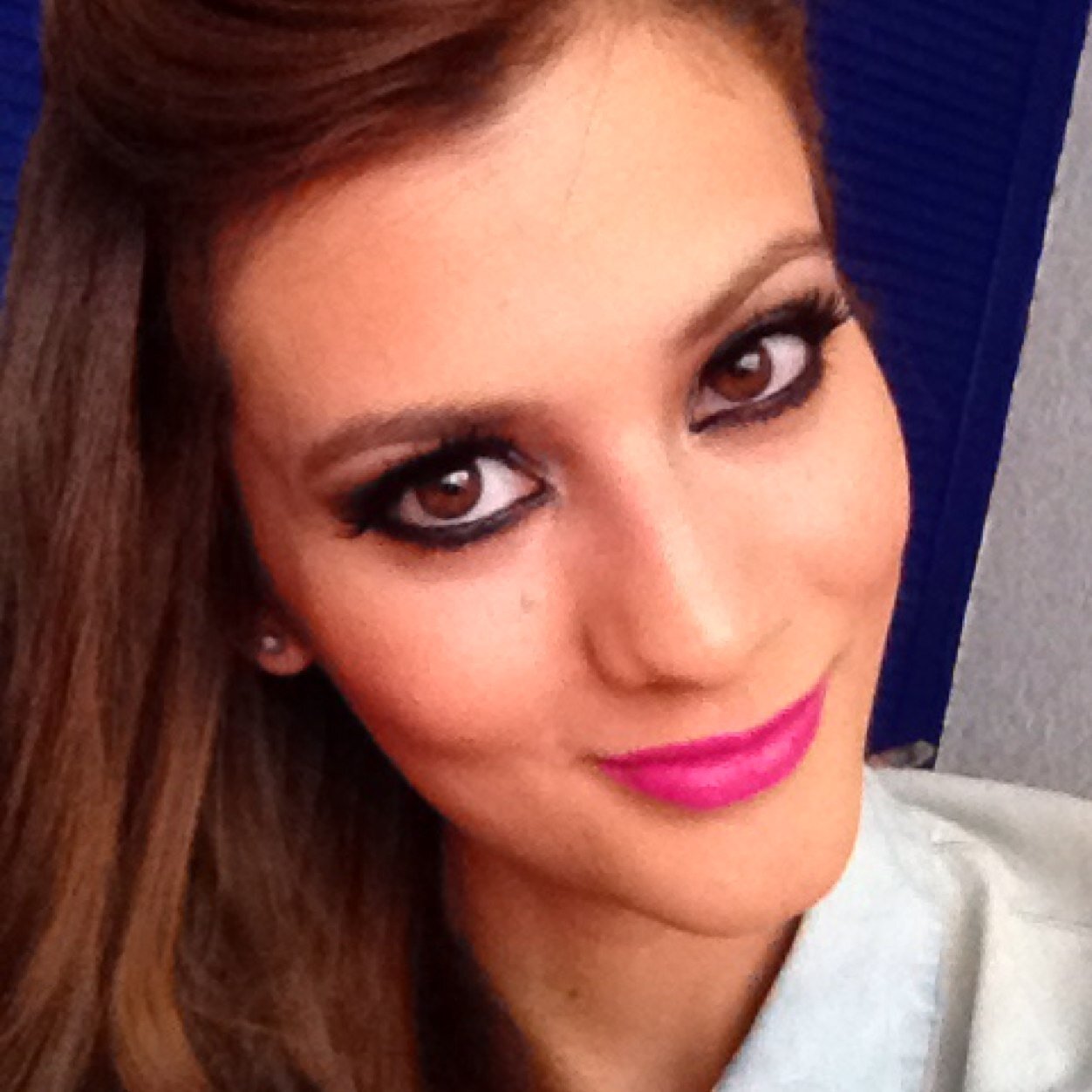 Abogada. Amo los animales, la danza, el arte, los detalles y los buenos momentos•Nunca olvido, terca a morir.. ♥