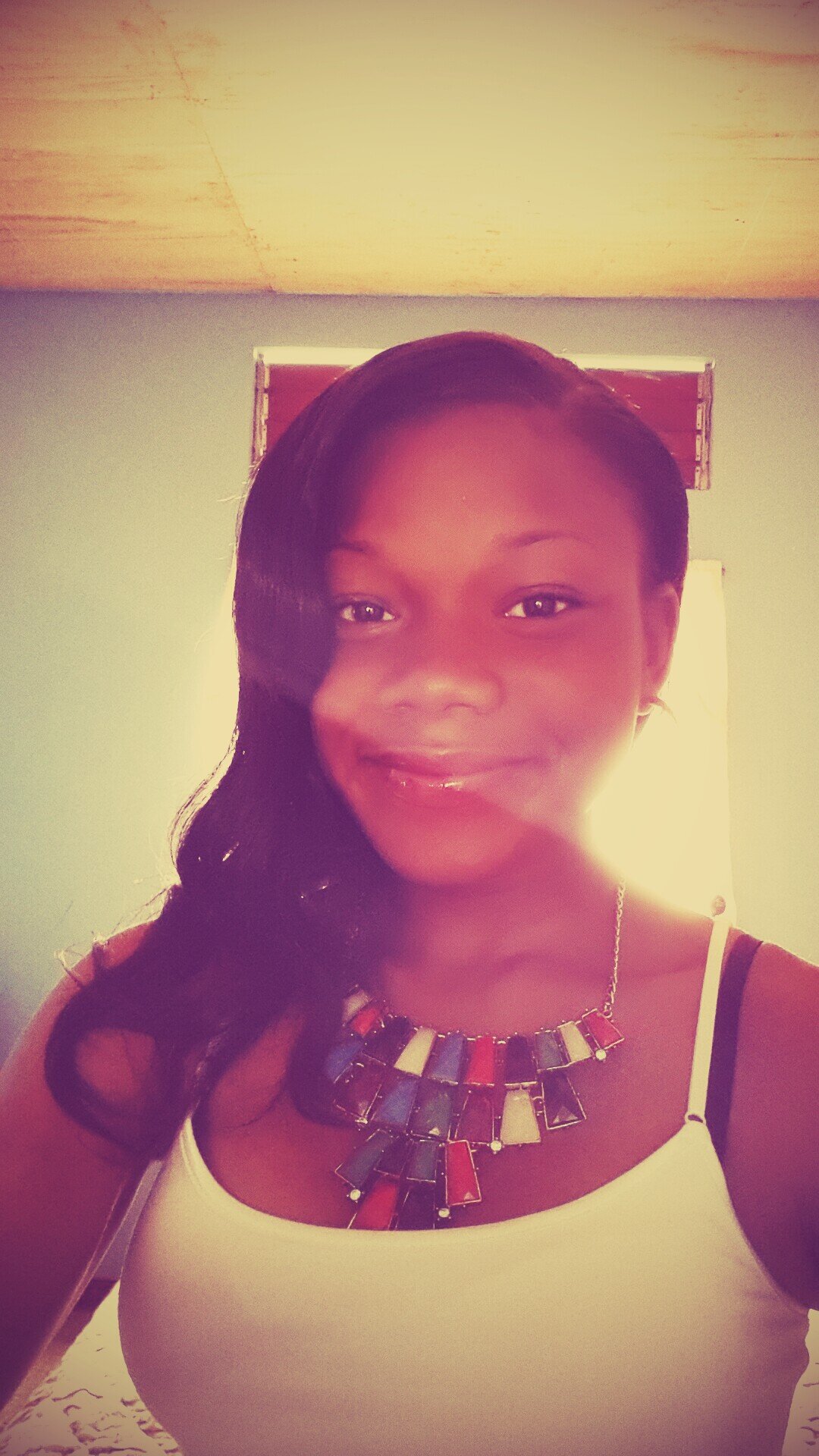 That crazii chicaa....who love me :) Feel free to follow me ....
