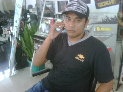 Ronny_oseng's profile picture. 