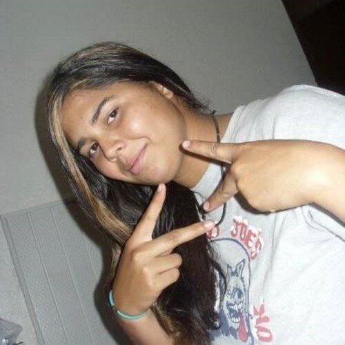 I'm a kool girl who likes to hang out wit friends