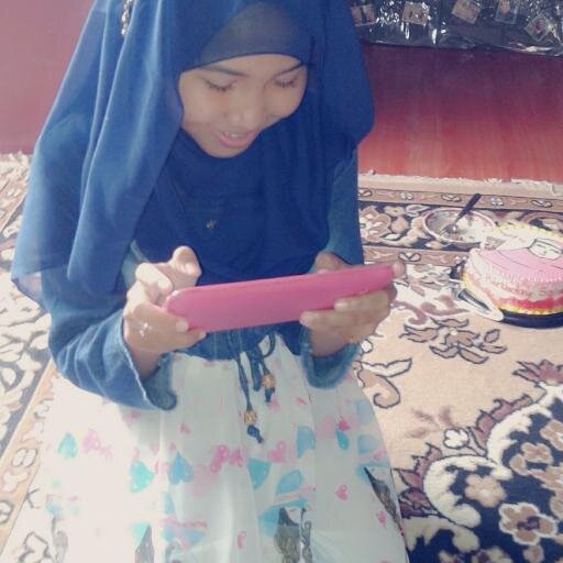 AnissaAgt's profile picture. Anisa Agustiyah | 31 Agustus 97 | SMANtree | |