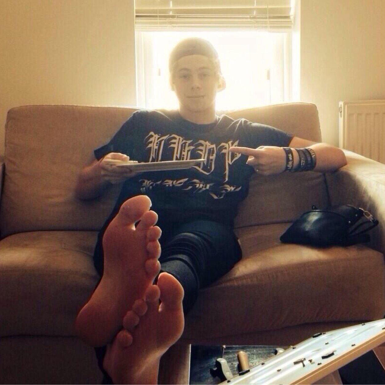 free follow, go follow @LukesSexyBigToe in return!