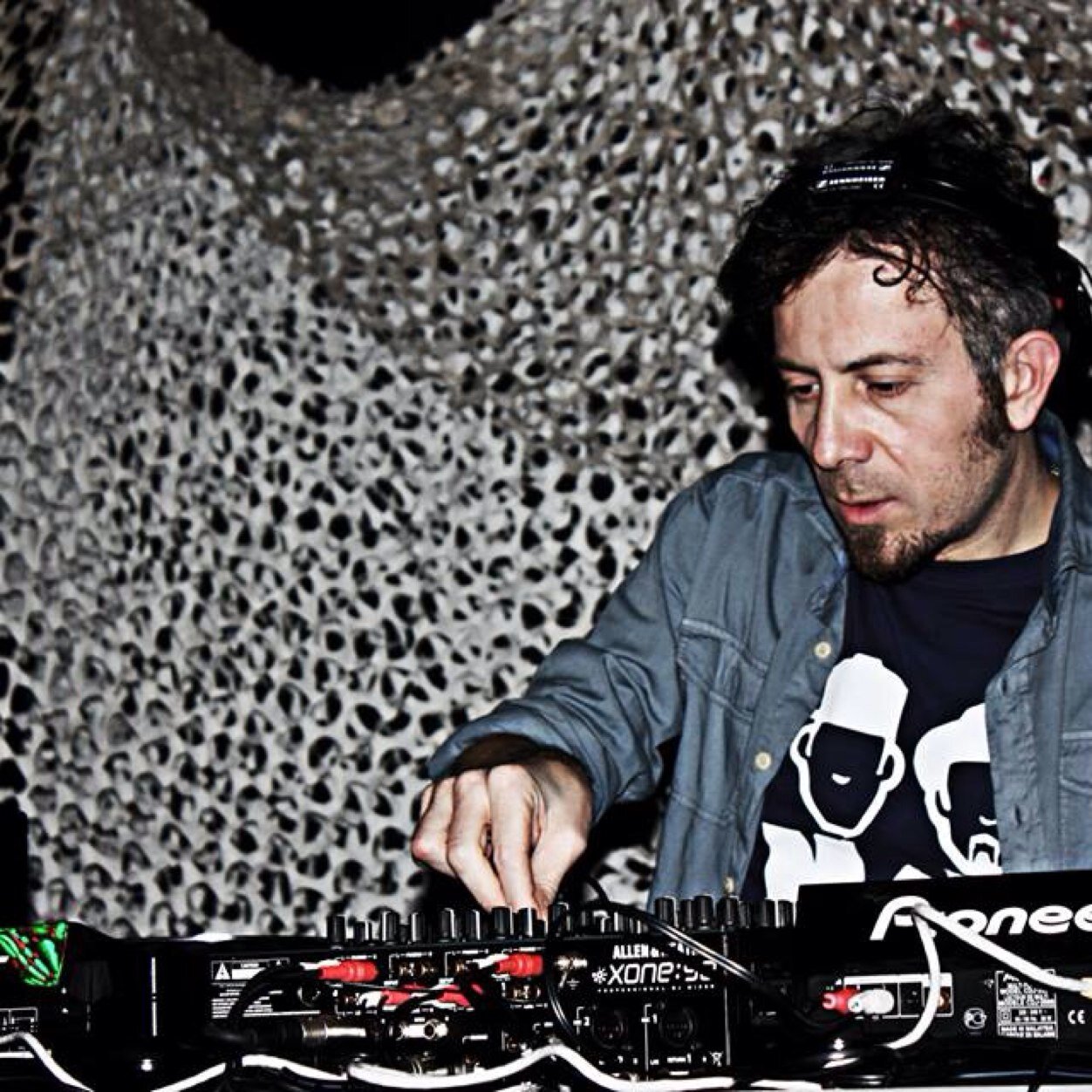 Dj PAFFOE
Acquasparta ( Terni - Umbria )

Facebook : Roberto Paffoe

⚽💛❤️
🎾🔨🦊