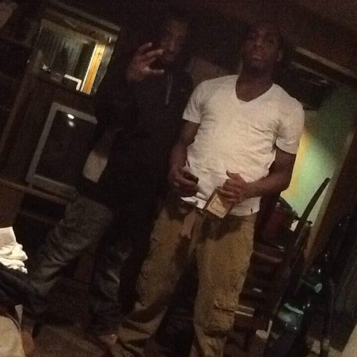 #TEAMTRAPSTAR #TeamFather #Kushaholic #TeamGdk. I look down I see dem Wen I look up I dnt see any. #RIpDp #FreeLavell #FreeWarren