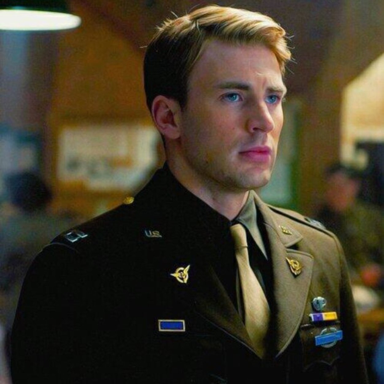Hello i am a female superhero geek. I live in the uk. Follow me i will follow back. RP account and other stuff too