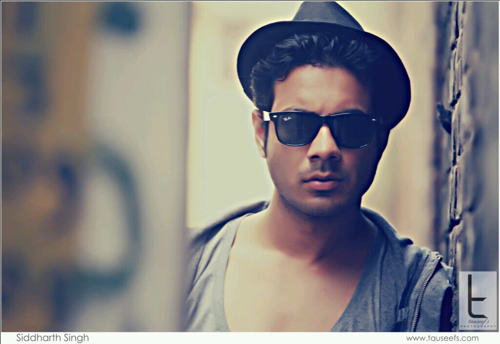 I m an art lovin person nd love to enjoy small things....