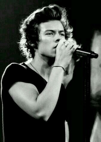 please follow @frostlyharry :)