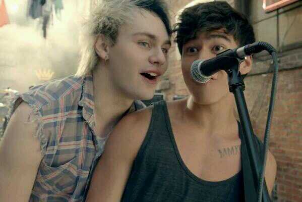 follow @SummerOfIrwin