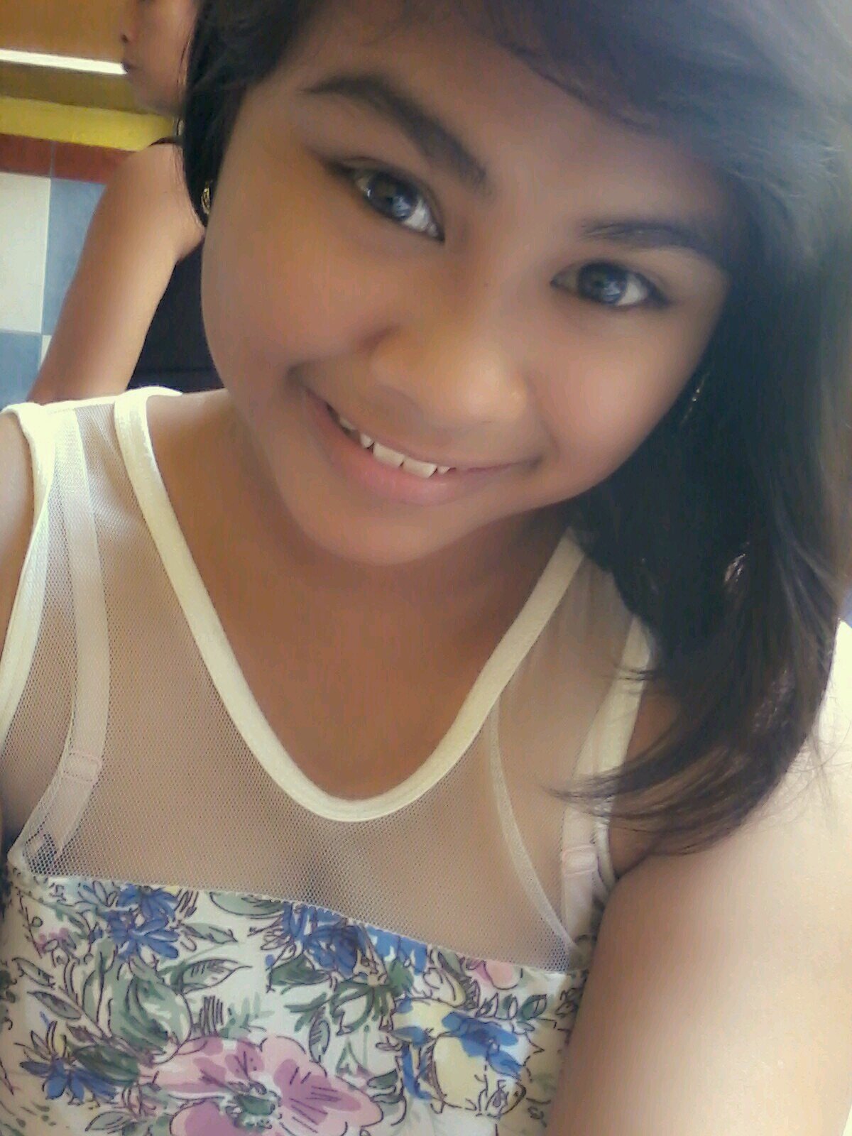 | SingLe | Shonga | InLove | Chinita | Cute | OriginaL | Not Fake | True Lover | SeLosa ng Kauntian | Sobrang Sweet :* |
